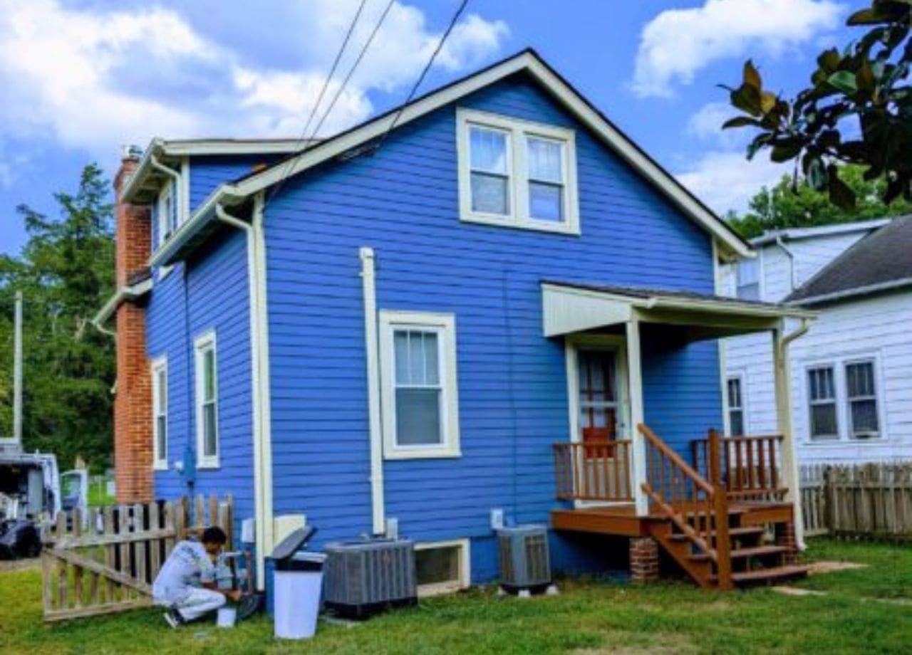 painting house