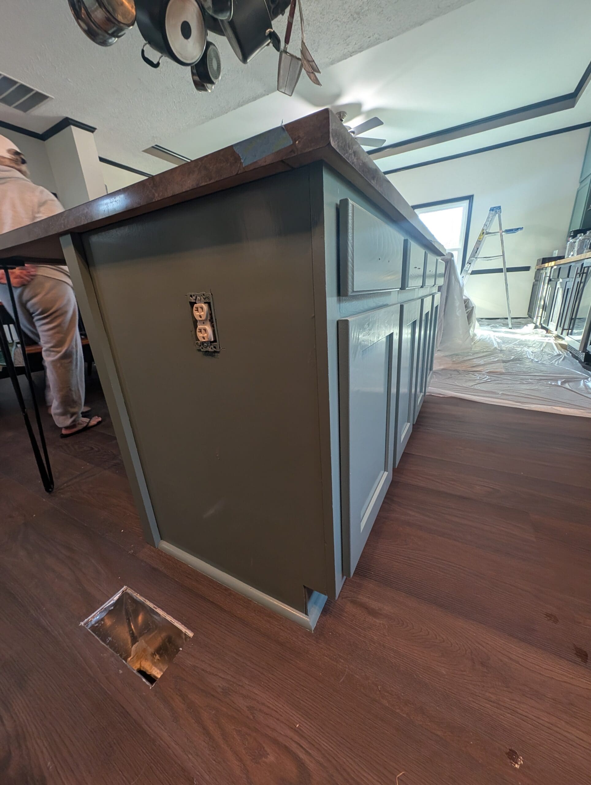 How Many Coats of Primer for Cabinets​